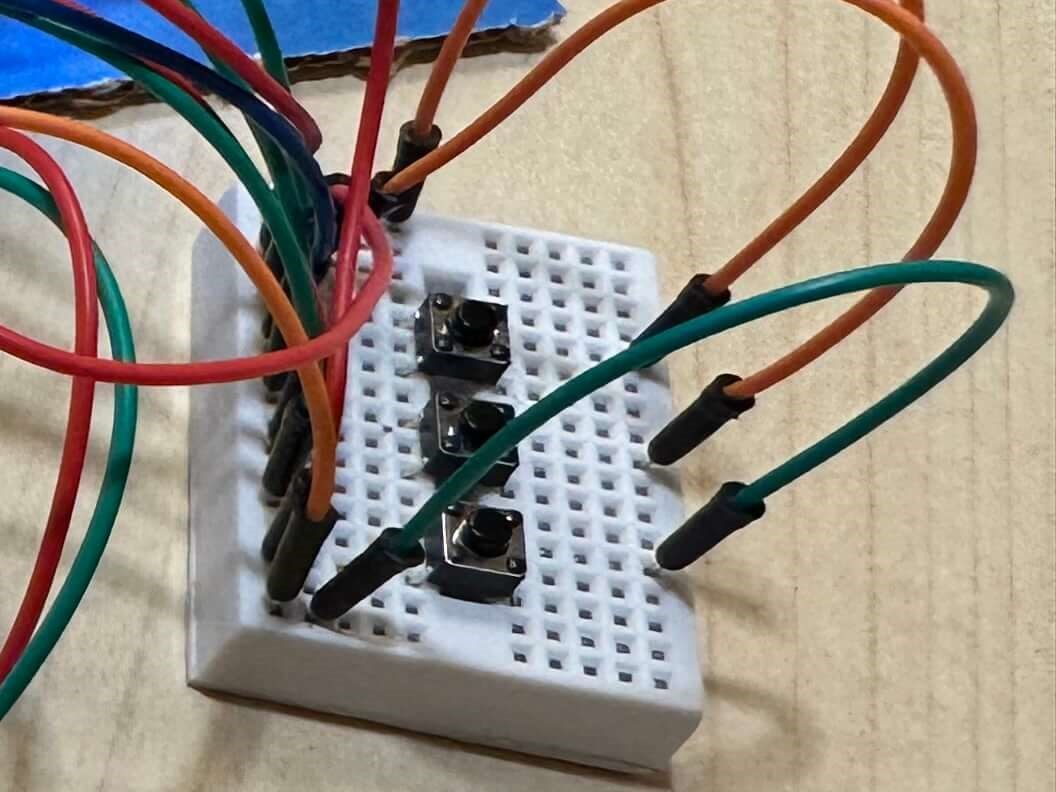 buttons on the side of the Sustainabite